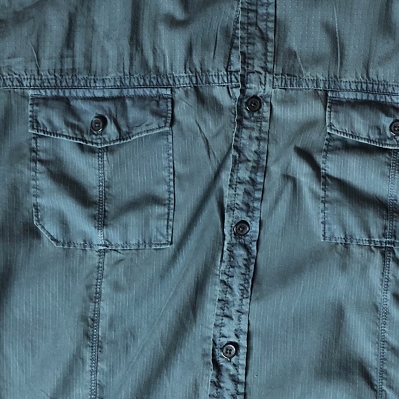 Calvin Klein Casual Button-Down Shirt w/ tab sleev - Picture 4 of 7